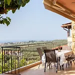 Alojamento de Turismo Selvagem The Grand Panorama Nea Moudania